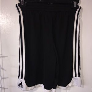 Unisex athletic shorts